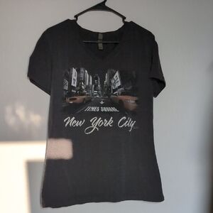 New York City Graphic Women's Top - Black
